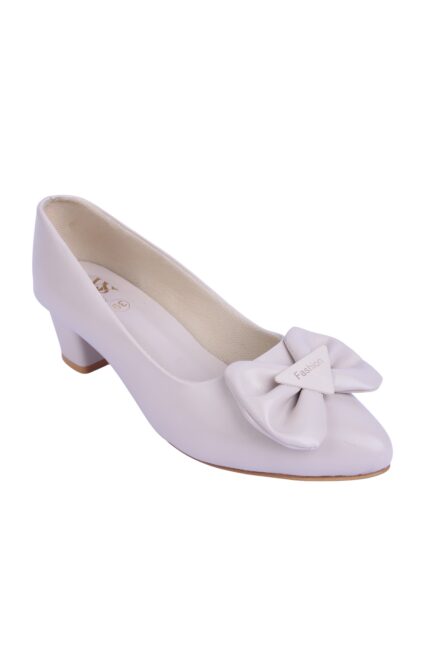 Elegant Pair of Pumps Modern